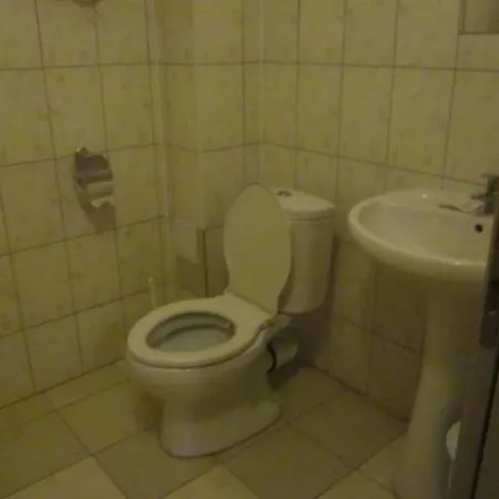 Hotel Versai *